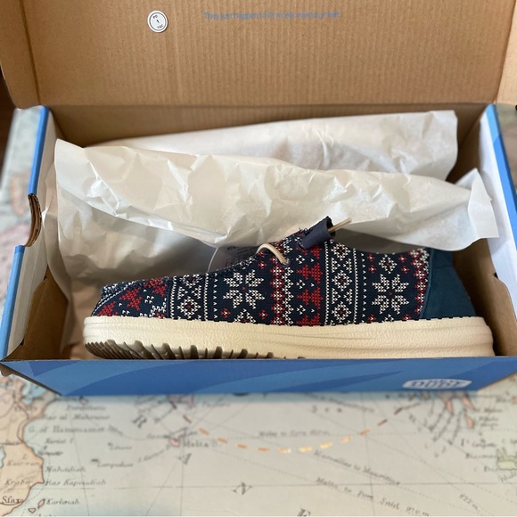 HeyDude Wendy Winter Sweater Patterned Slip-On Shoes w/ Blue and Red Accents W7 - Picture 4 of 16